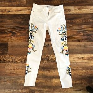 🌈Skinny Zara Embroidered White Jeans🌈